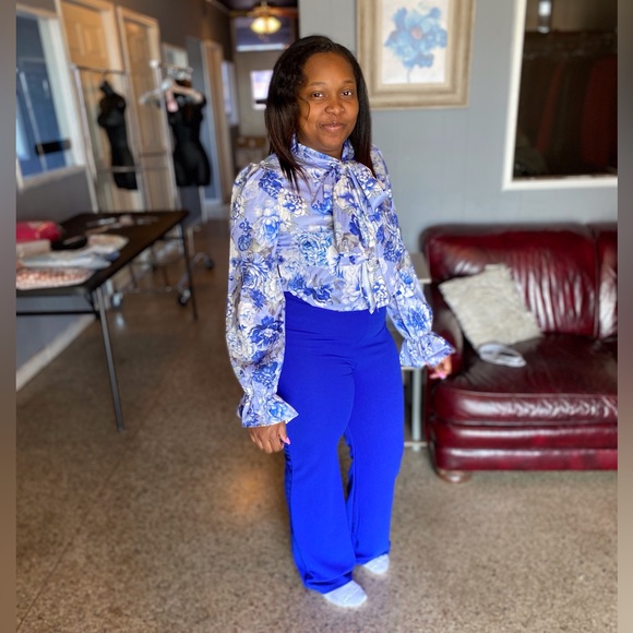 Dani Blue Floral Trumpet Sleeve Pant Set - Picture 5 of 12